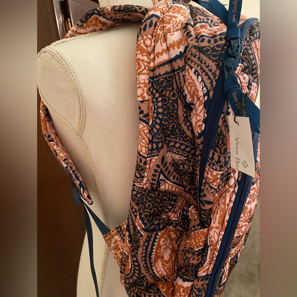 Vera Bradley UltraLight Fern BackPack NWT! - Picture 7 of 8